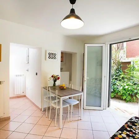 Sant'orsola Apartment *